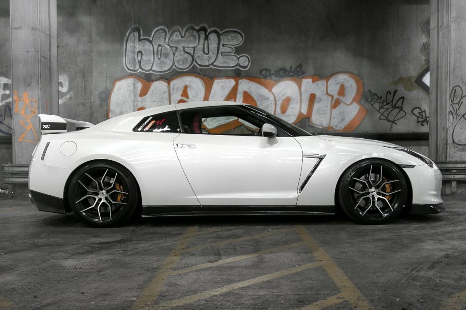 0.50 SF Matte Black with Brushed Face on Nissan GTR