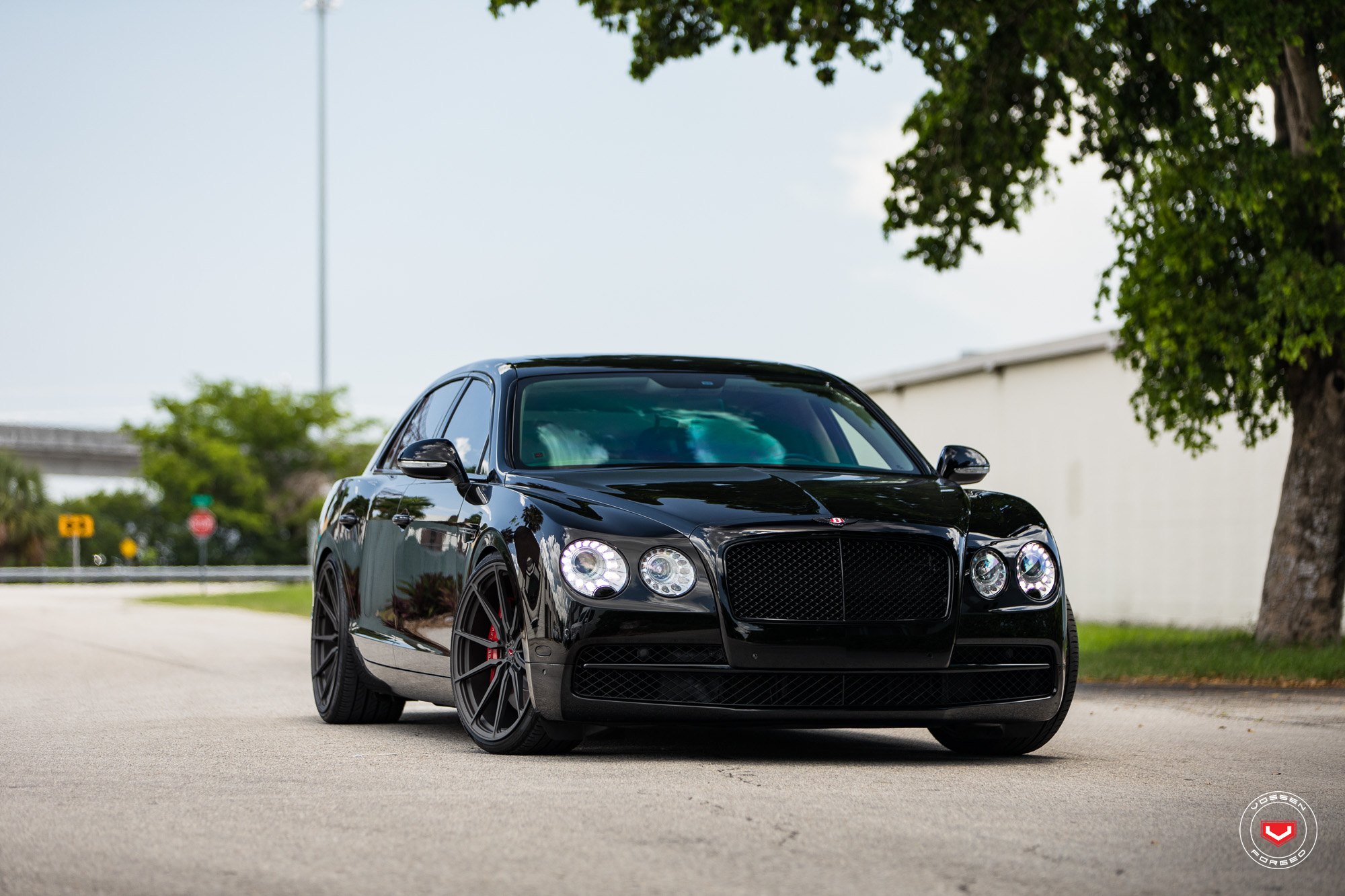 Blacked Out Mesh Grille on Bentley Flying-Spur - Photo by Vossen