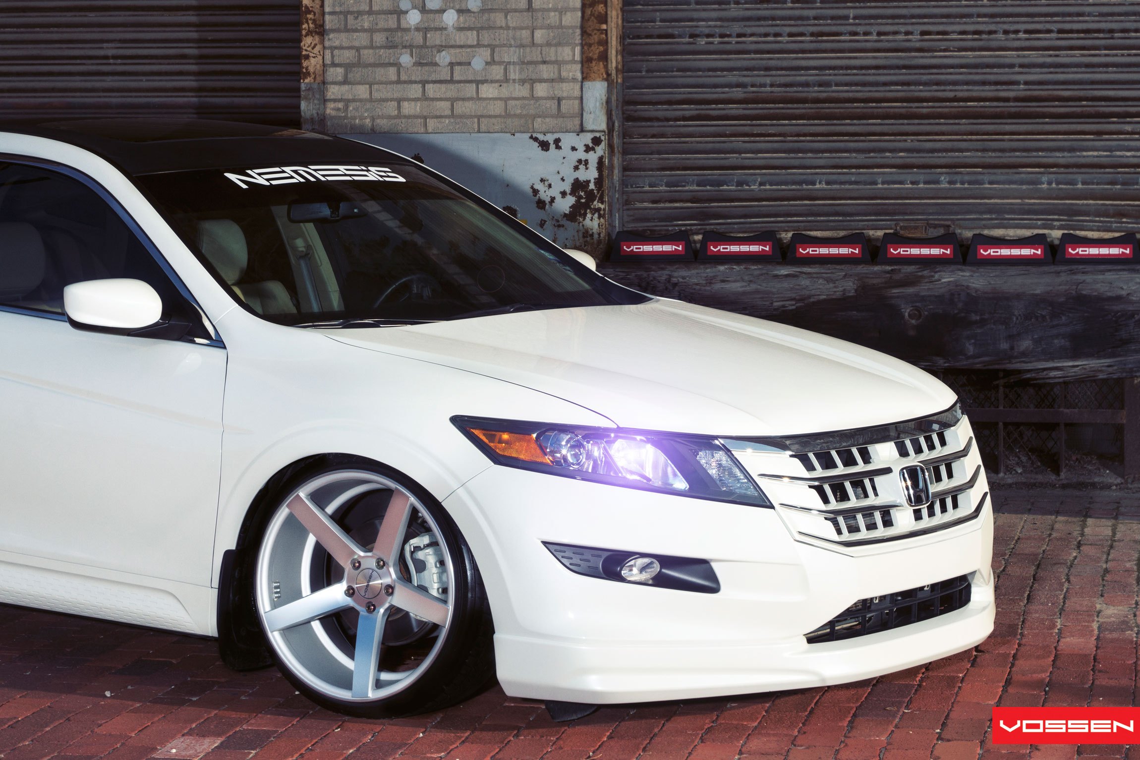 White Honda Crosstour with LED Headlights - Photo by Vossen
