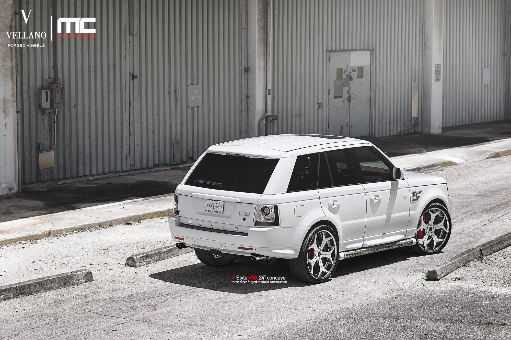 Aftermarket Rear Bumper on White Range Rover Sport - Photo by Vellano