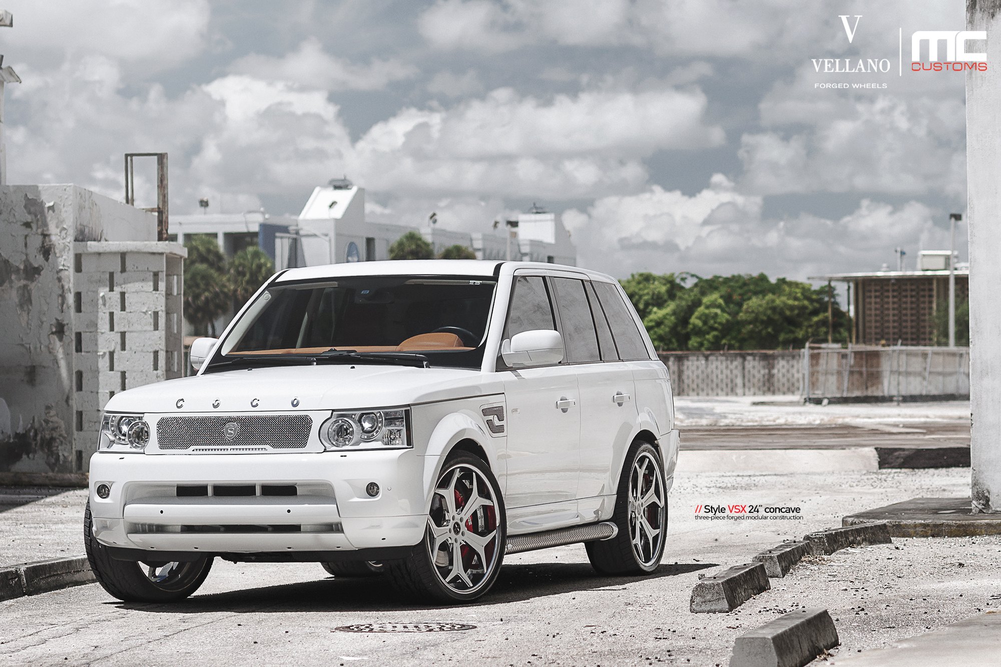 Custom Running Boards on White Range Rover Sport - Photo by Vellano
