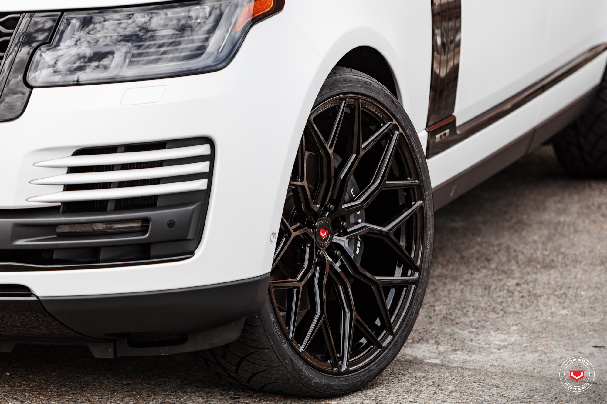 Vossen Forged Wheels on White Range Rover - Photo by Vossen