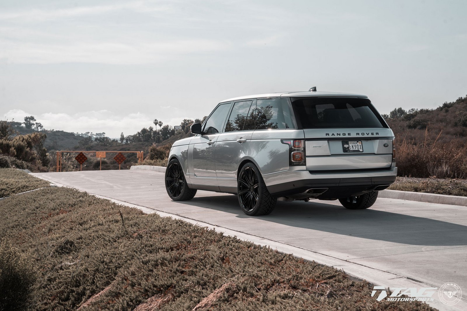 Gray Range Rover with Aftermarket Rear Diffuser - Photo by Vossen
