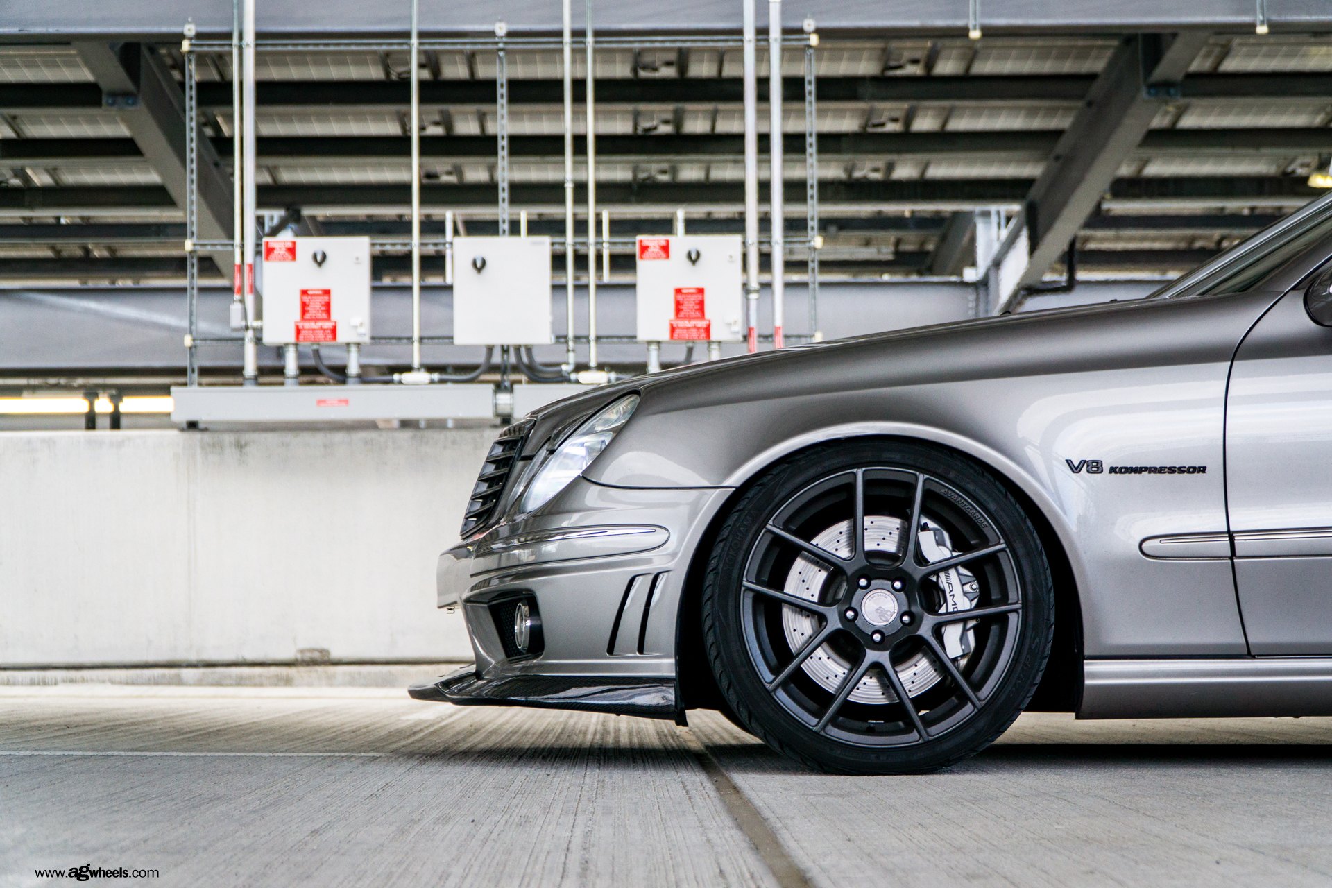 Black Avant Garde Rims on Gray Mercedes E-Class V8 - Photo by Avant Garde Wheels
