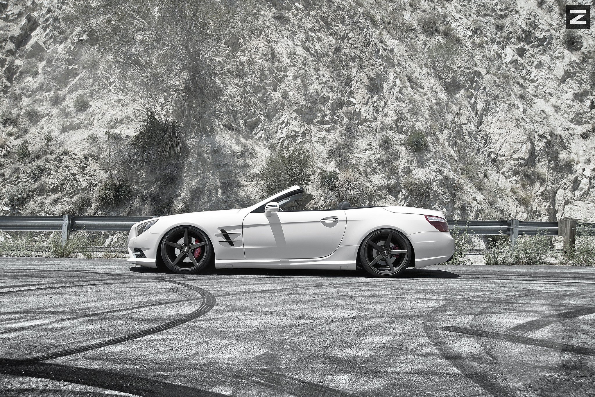 White Convertible Mercedes SL with Zito Wheels - Photo by Zito Wheels