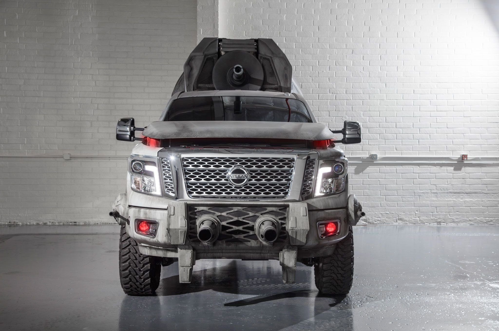 Custom Front Bumper on Star Wars Nissan Titan - Photo by Vehicle Effects Inc