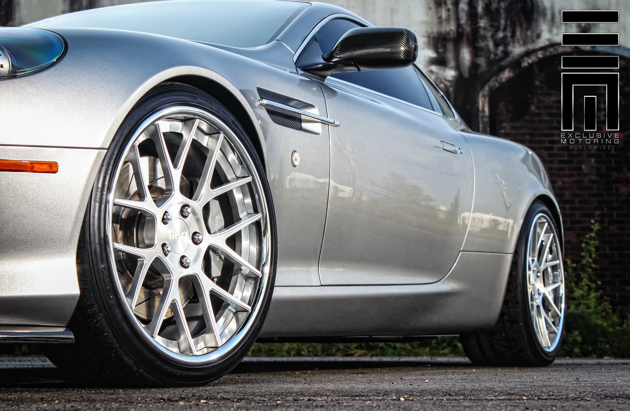 Aston Martin brake calipers - Photo by Exclusive Motoring