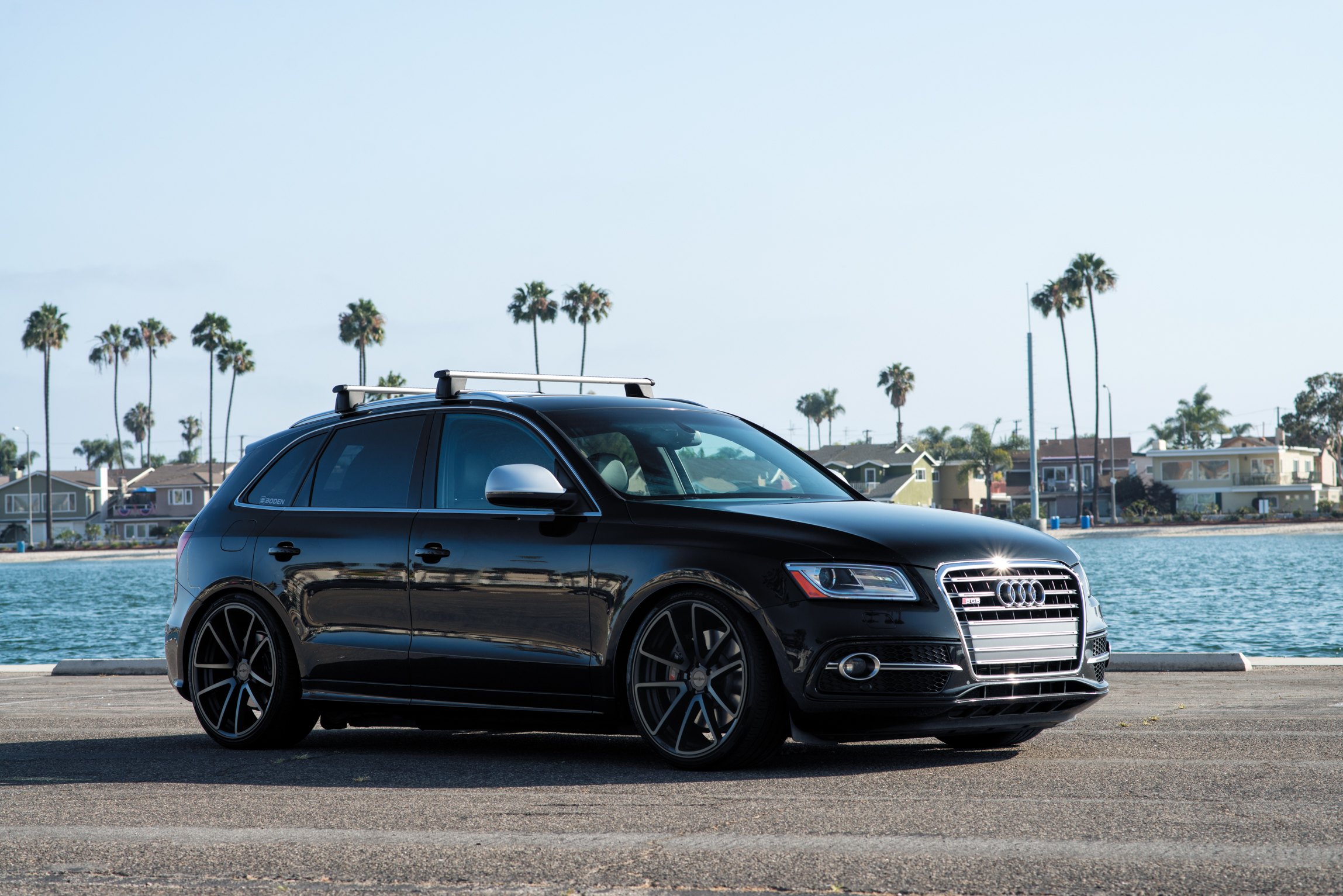 Gloss Black Audi Q5 with Base Rack System - Photo by Rotiform