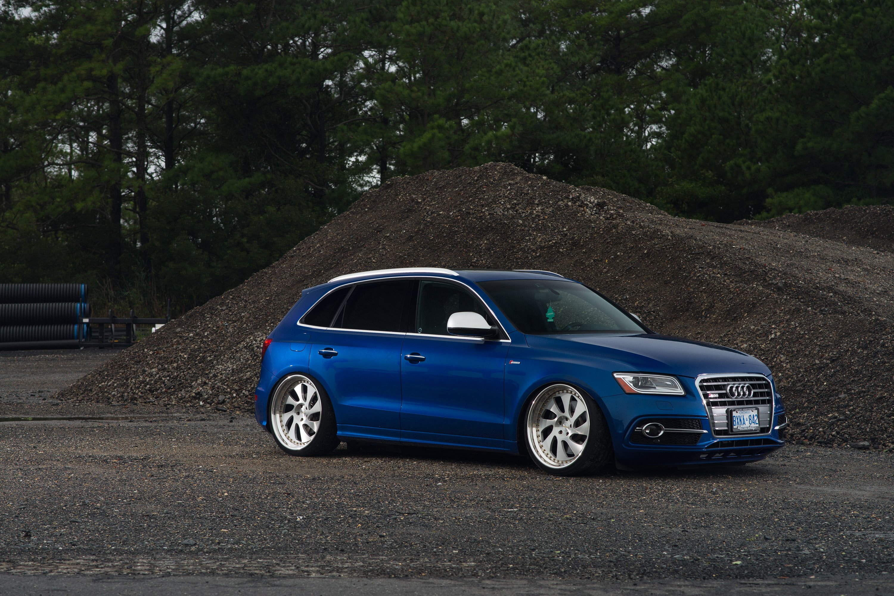 Blue Audi Q5 with Custom Side Mirrors - Photo by Rotiform