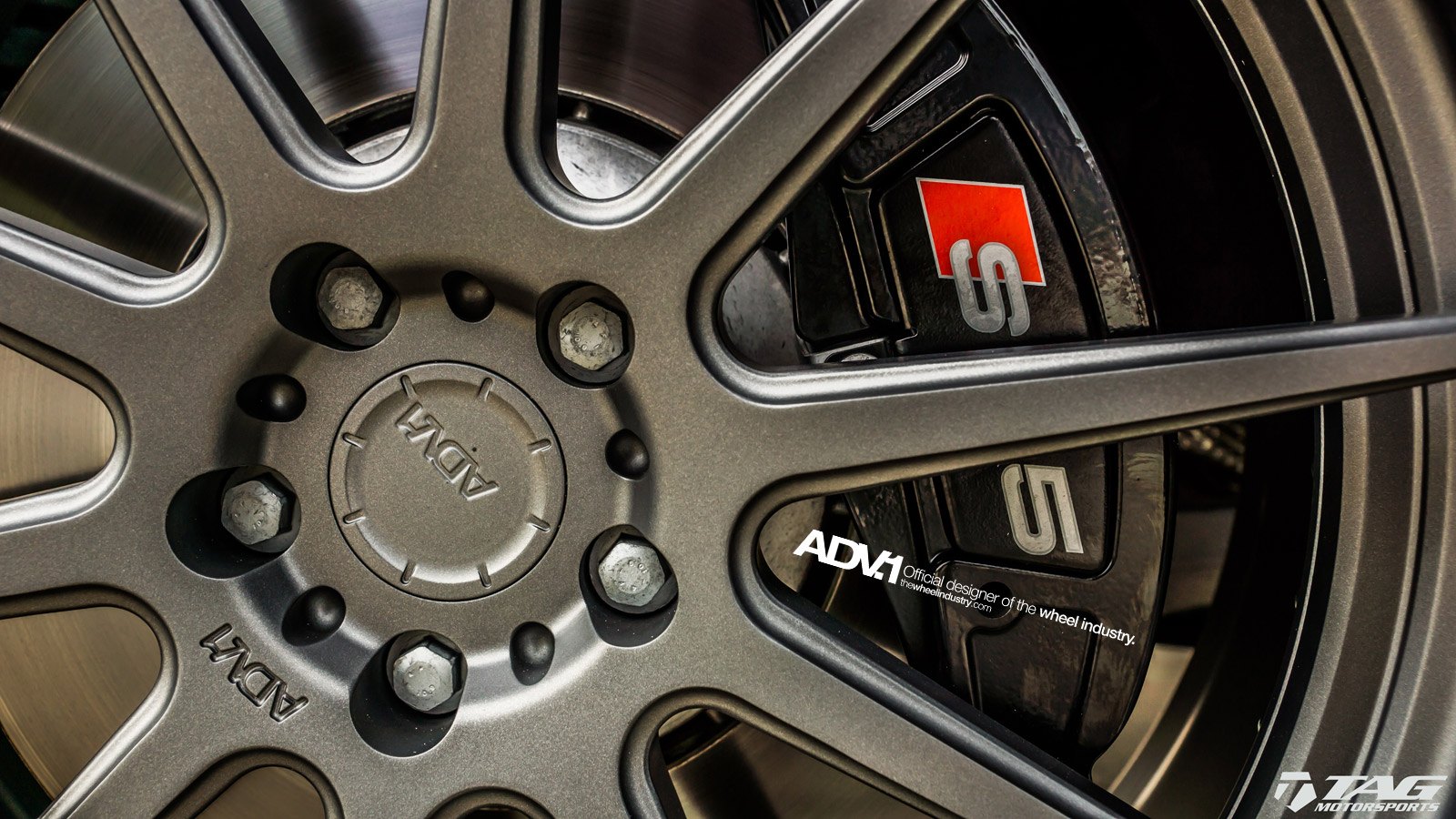 Black Audi SQ5 with Custom Gunmetal ADV1 Wheels - Photo by ADV.1