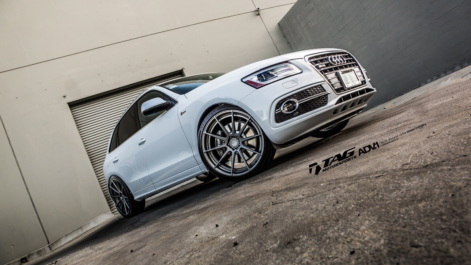 Aftermarket Headlights on White Audi SQ5 - Photo by ADV.1