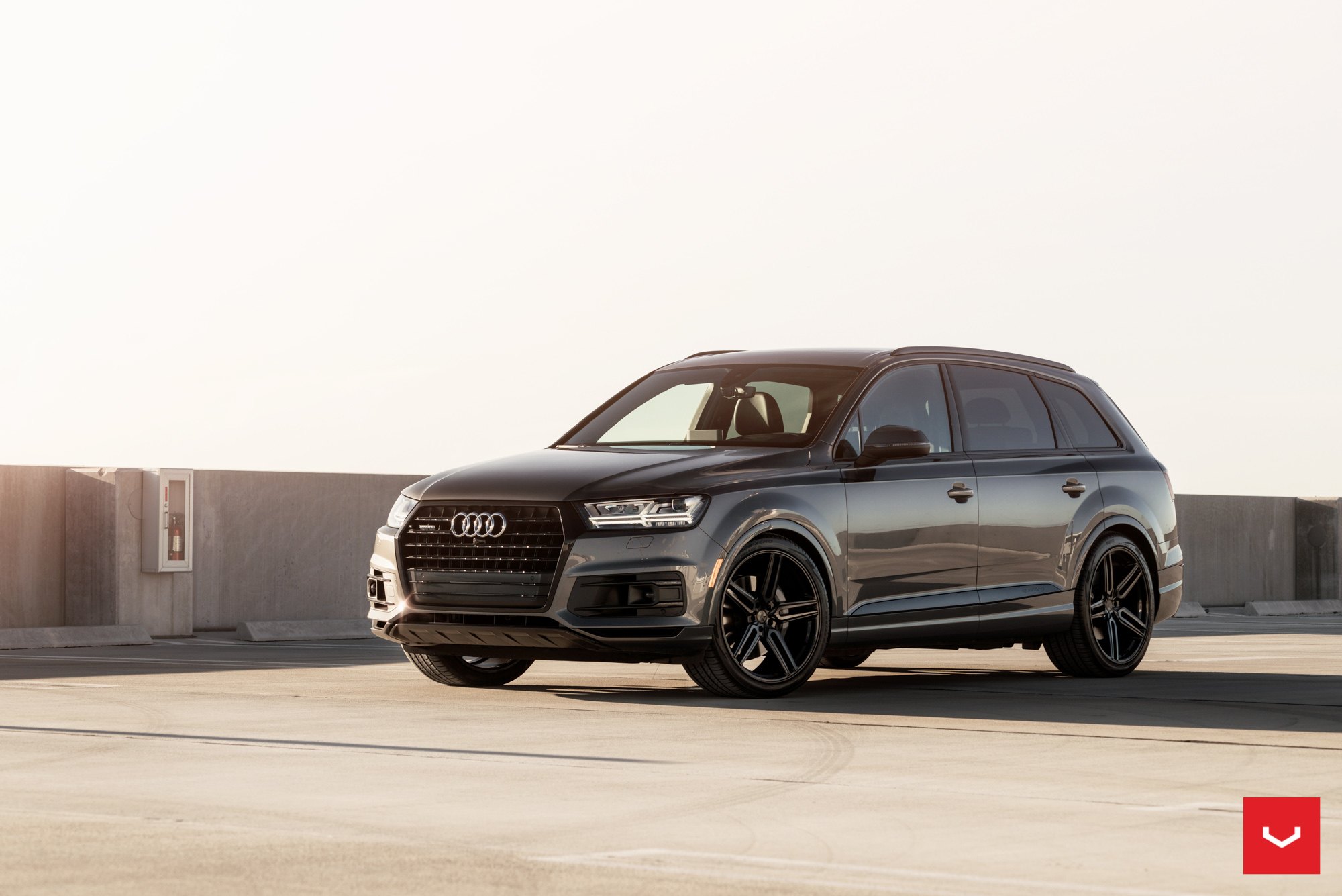 Aftermarket Bumper Guard on Gray Audi Q5 - Photo by Vossen