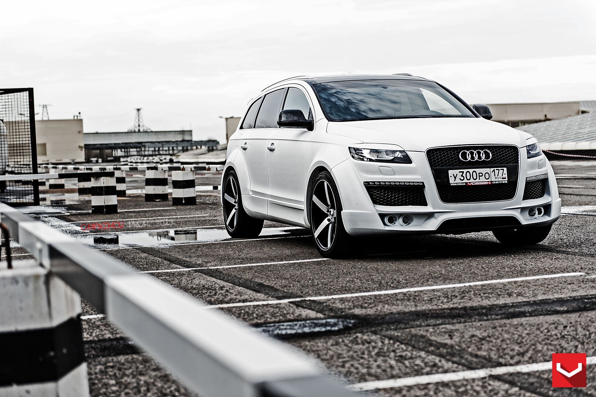 Custom Front Bumper Cover with Fog Lights on White Audi Q7 - Photo by Vossen