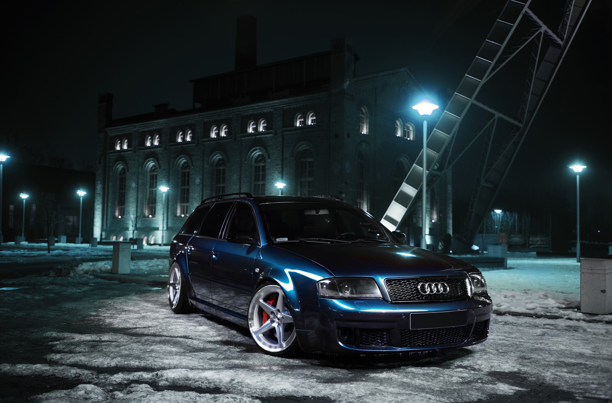 Blue Audi S6 with Custom Mesh Grille - Photo by JR Wheels