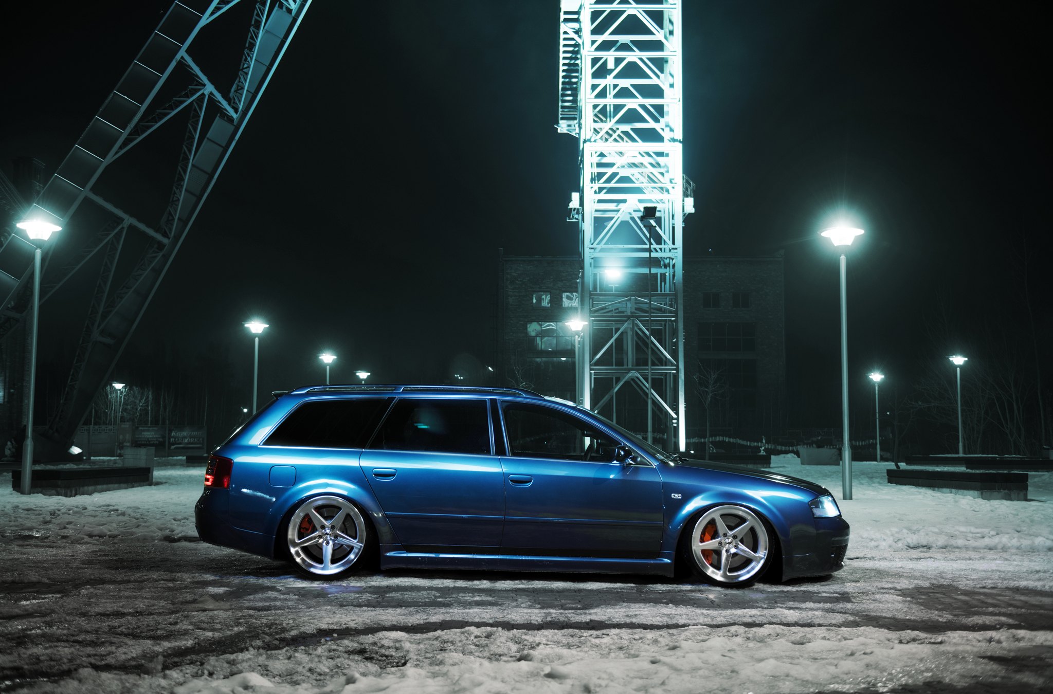 Blue Audi S6 with Aftermarket Side Skirts - Photo by JR Wheels
