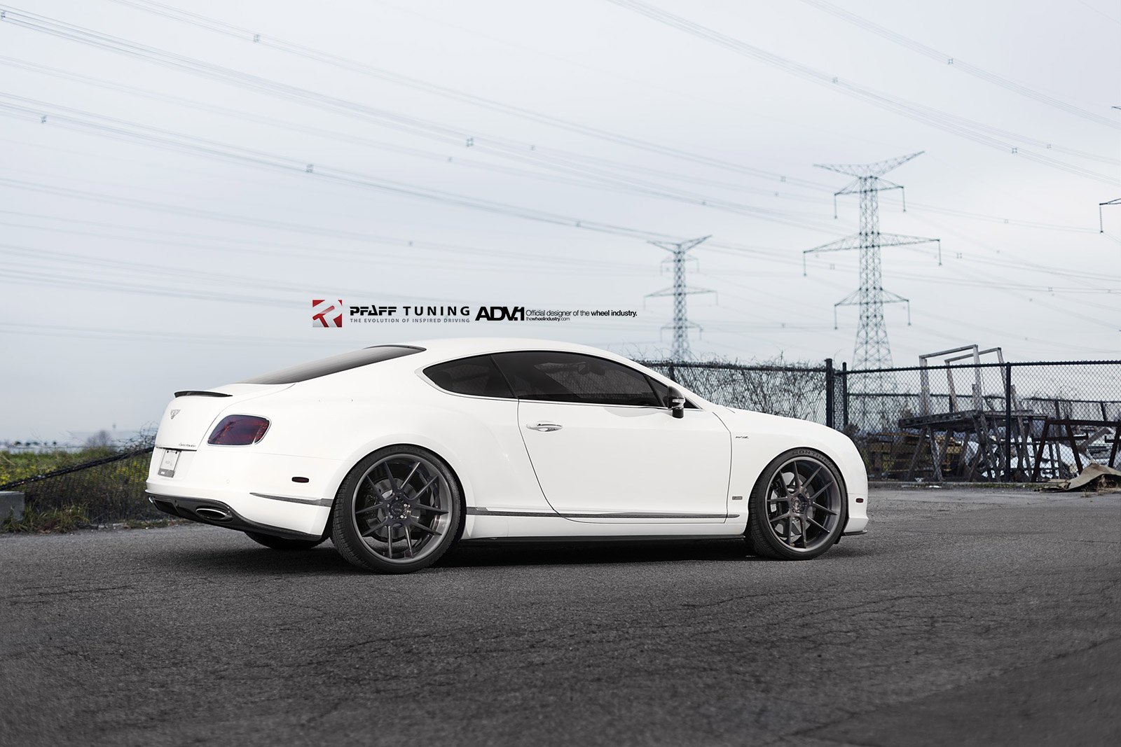 Red Smoke Taillights on White Bentley Continental - Photo by ADV.1