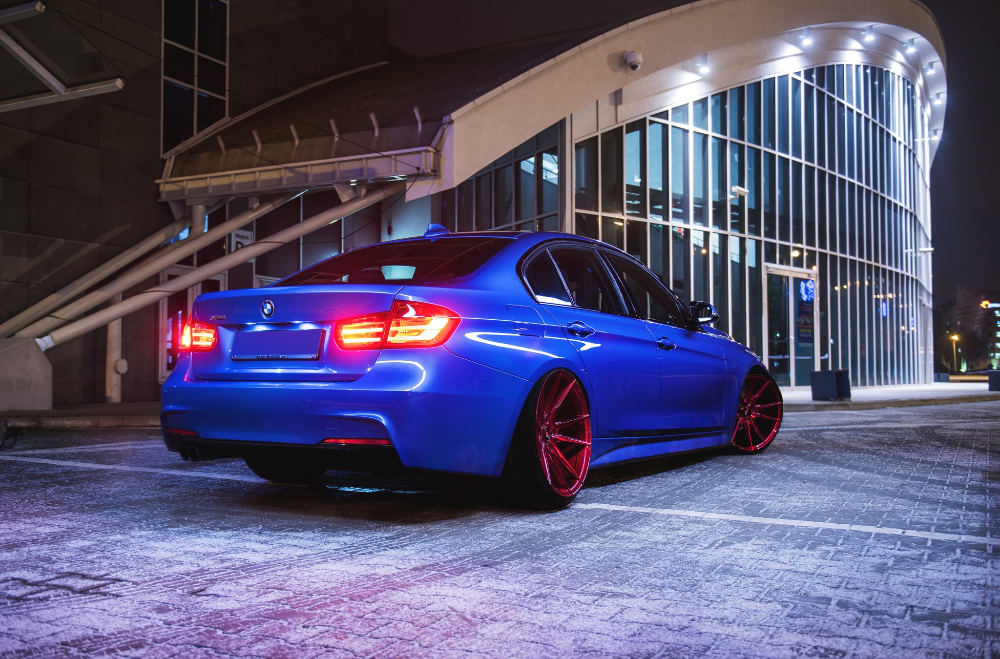 Blue BMW 3-Series with Custom Red LED Taillights - Photo by JR Wheels