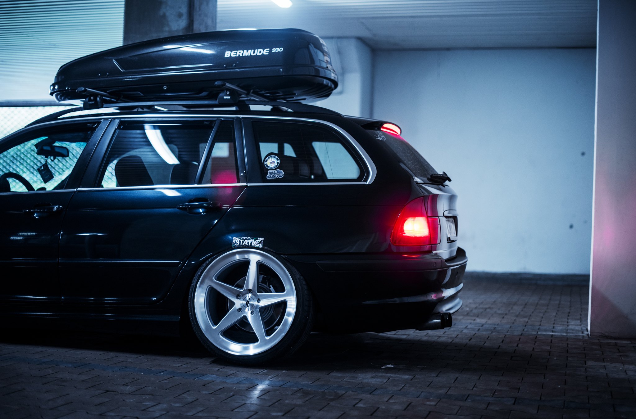 Black BMW 3-Series with Custom JR Wheels - Photo by JR Wheels
