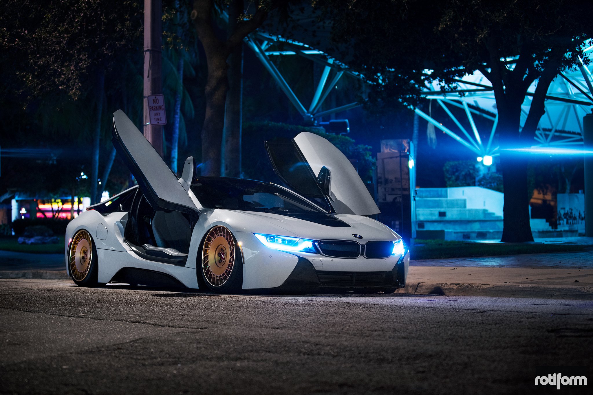 BMW i8 With AccuAir Suspension and Rotiform CBU 3PC Rims - Photo by Rotiform