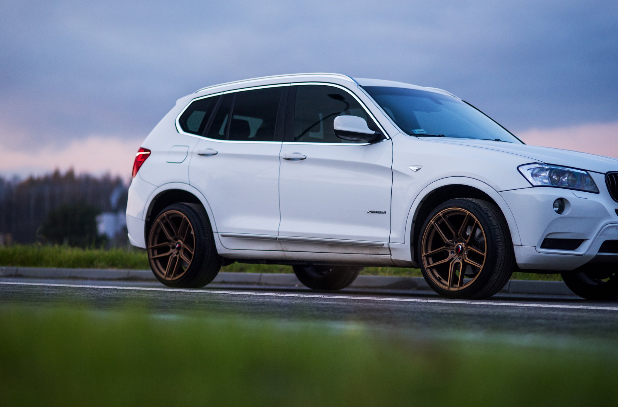 Aftermarket Accessories on White BMW X3 Create a Nice ...