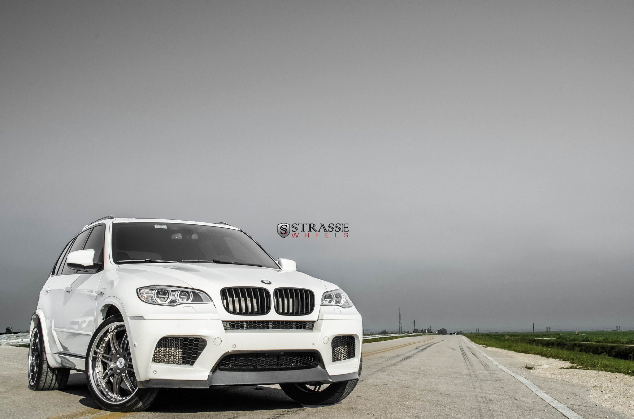 Crystal Clear Halo Headlights on White BMW X5 - Photo by Strasse Forged