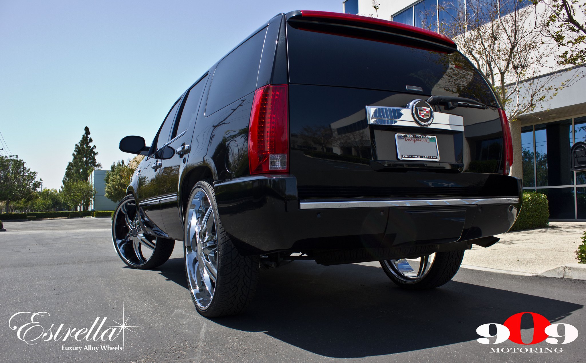Roofline Spoiler with Light on Black Cadillac Escalade - Photo by Rennen International