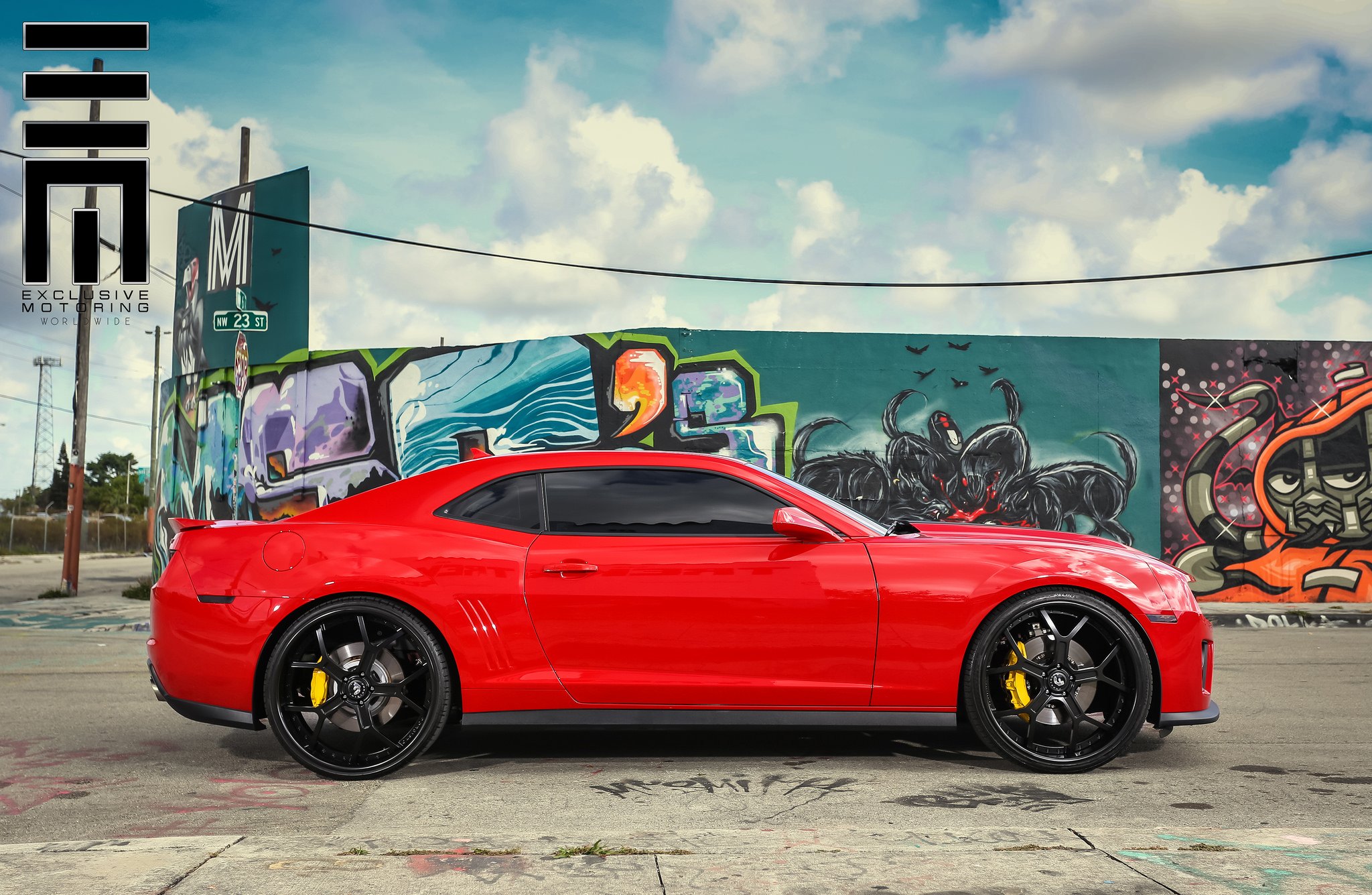 Chevrolet Camaro ZL1 against graffiti wall - Photo by Exclusive Motoring