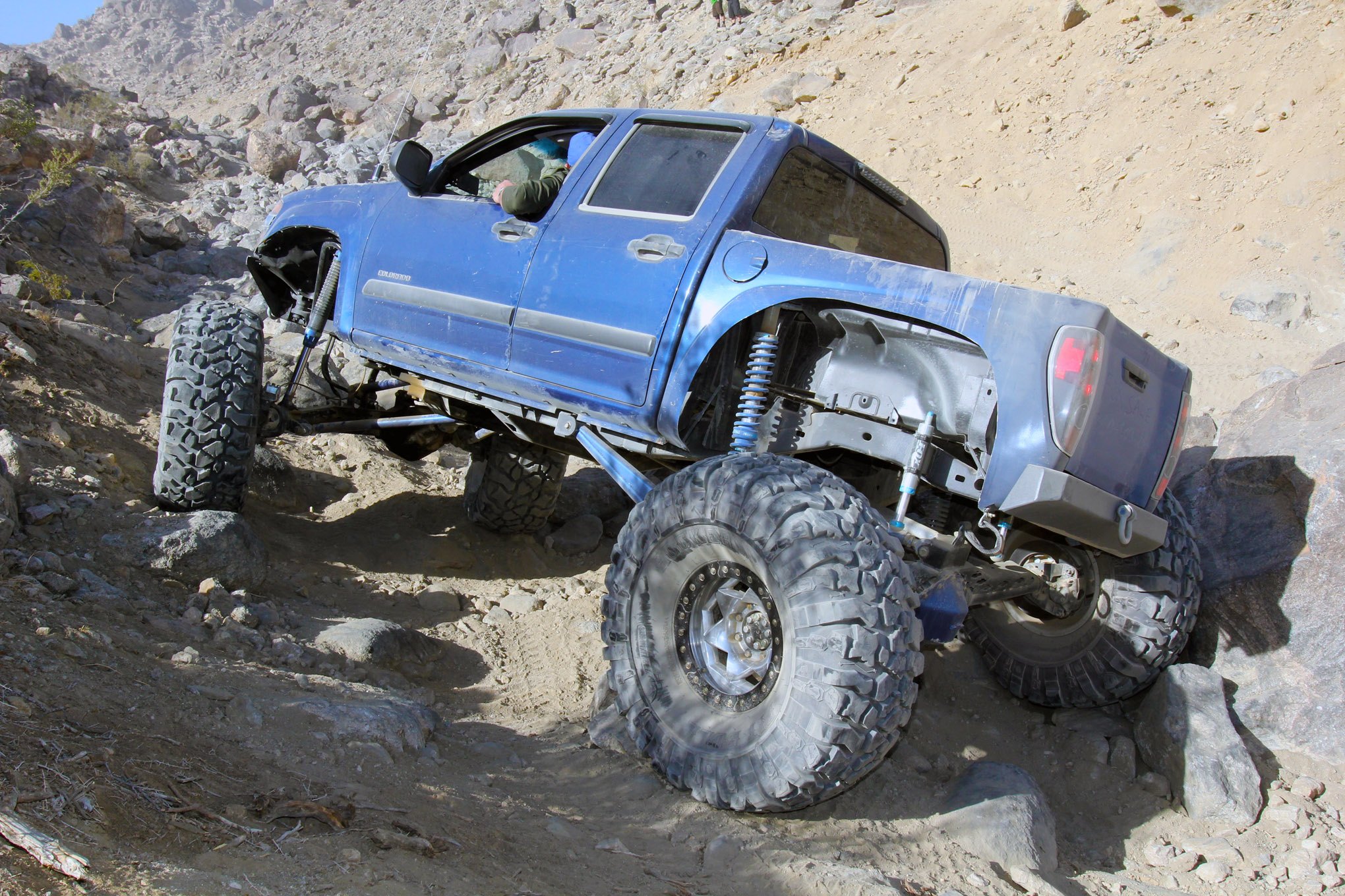Fox Suspension Kit on Blue Lifted Chevy Colorado - Photo by fourwheeler.com