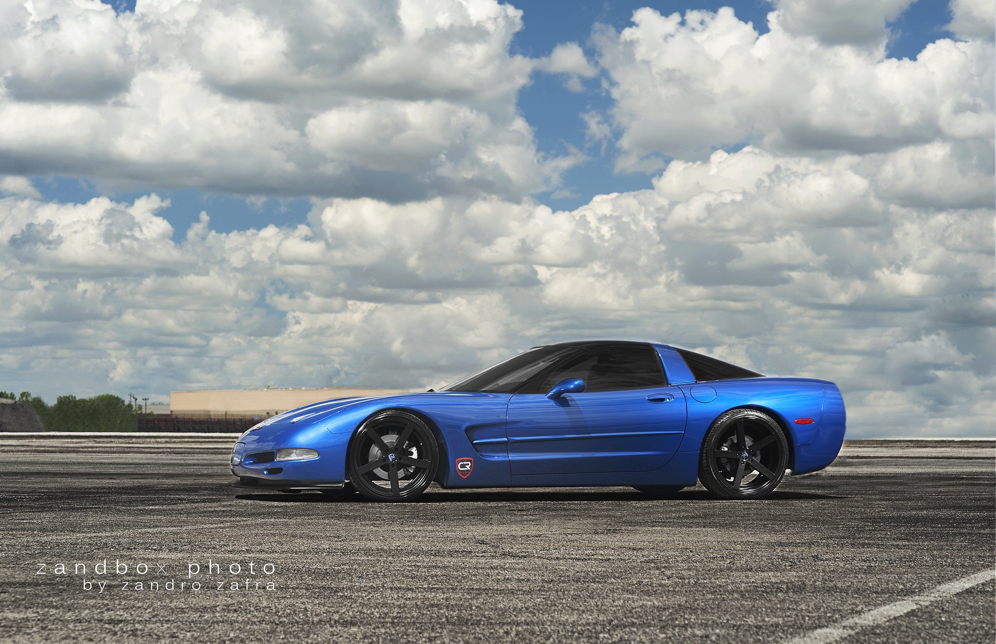 Blue Chevy Corvette with Custom Rohana Wheels - Photo by zandbox