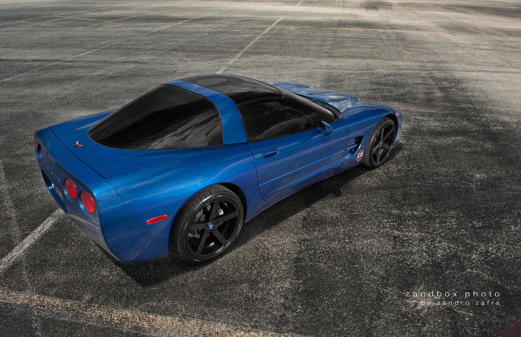 Red LED Taillights on Blue Chevy Corvette - Photo by zandbox