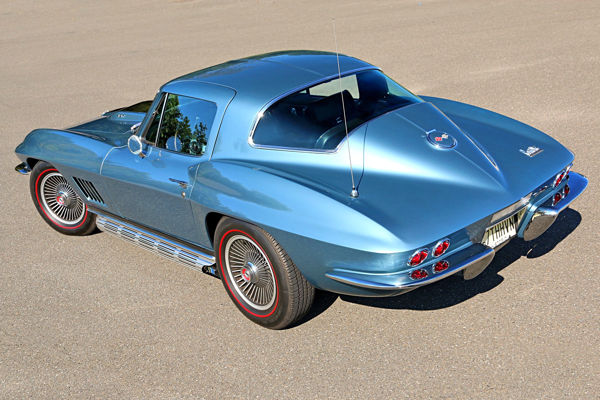 Light Blue Chevy Corvette with Chrome Side Skirts - Photo by Grant Cox