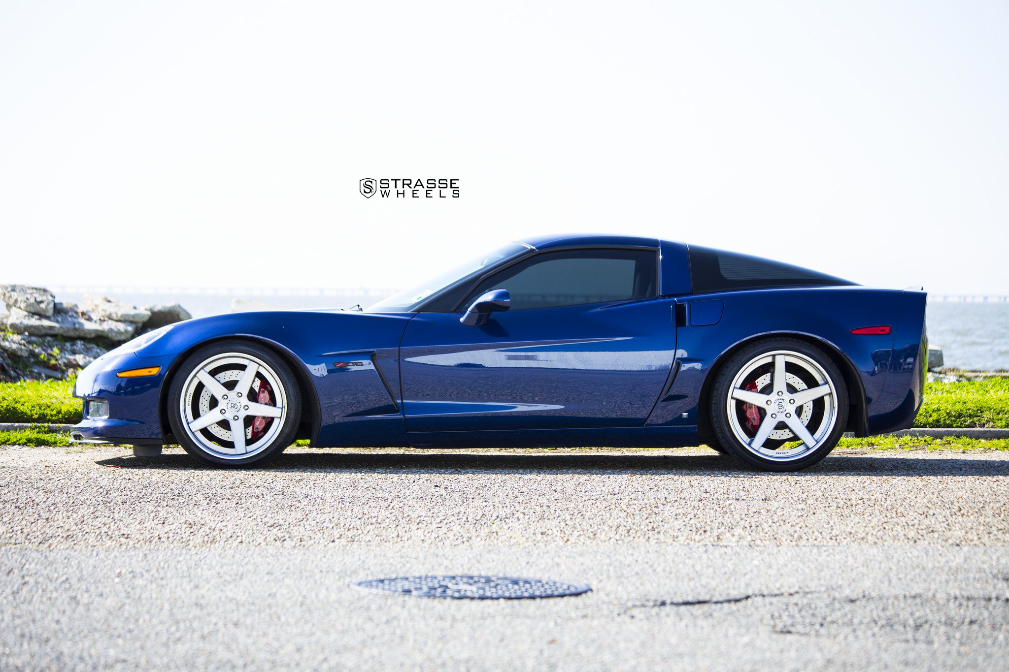 Aftermarket Side Skirts on Blue Chevy Corvette - Photo by Strasse Forged