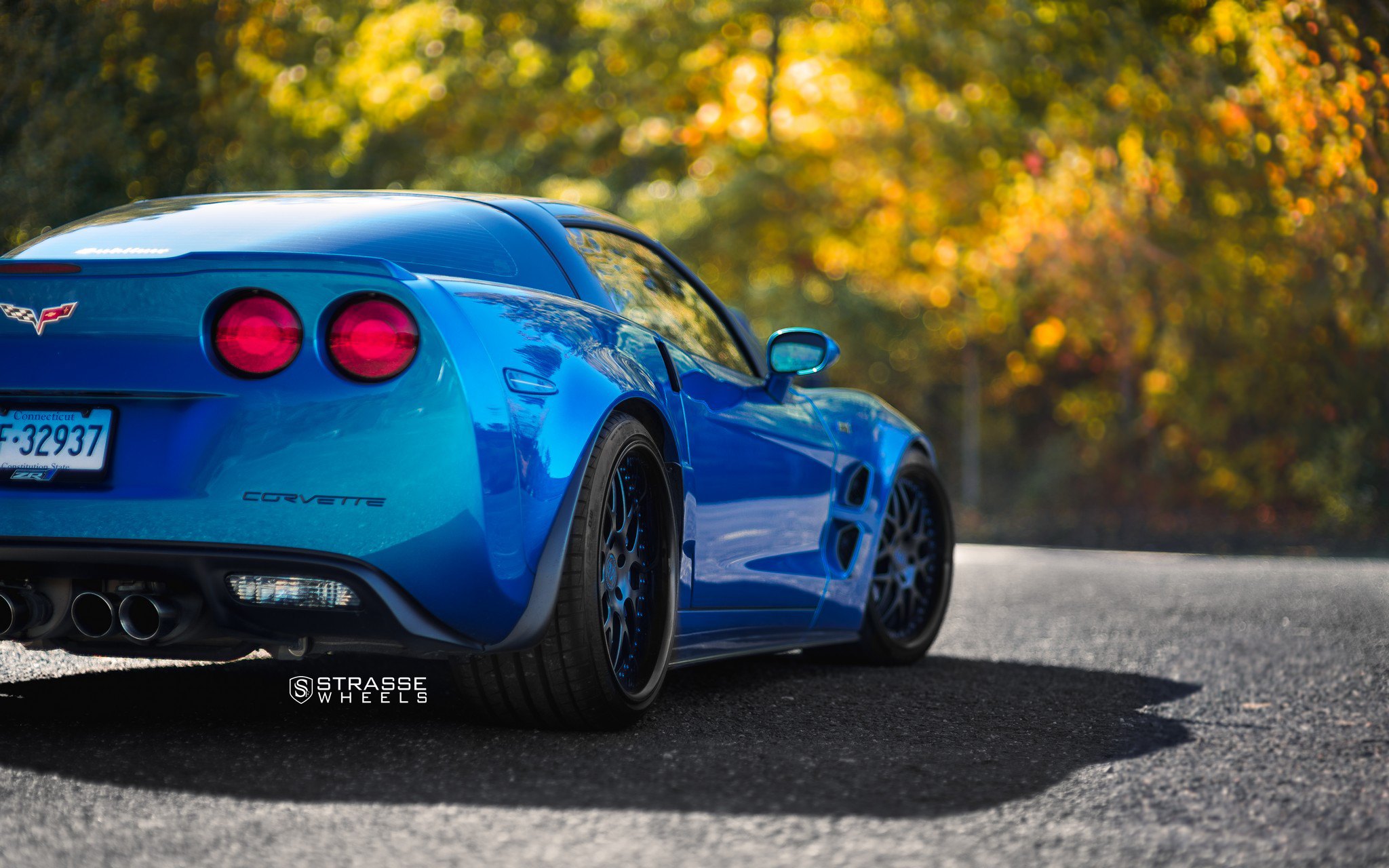 Rear Lip Spoiler with Light on Blue Chevy Corvette - Photo by Strasse Forged