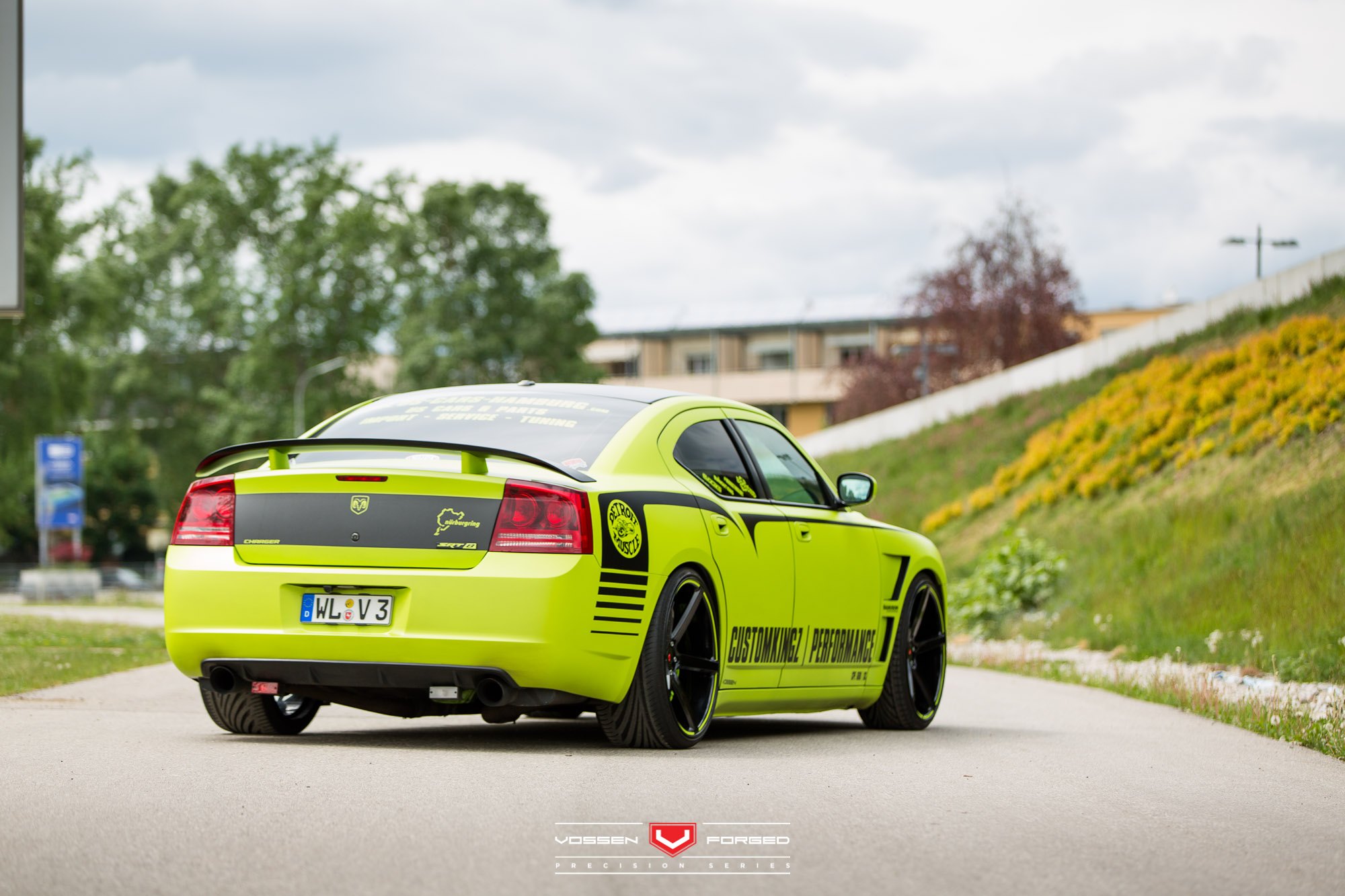 Aftermarket Wing Spoiler on Dodge Charger - Photo by Vossen
