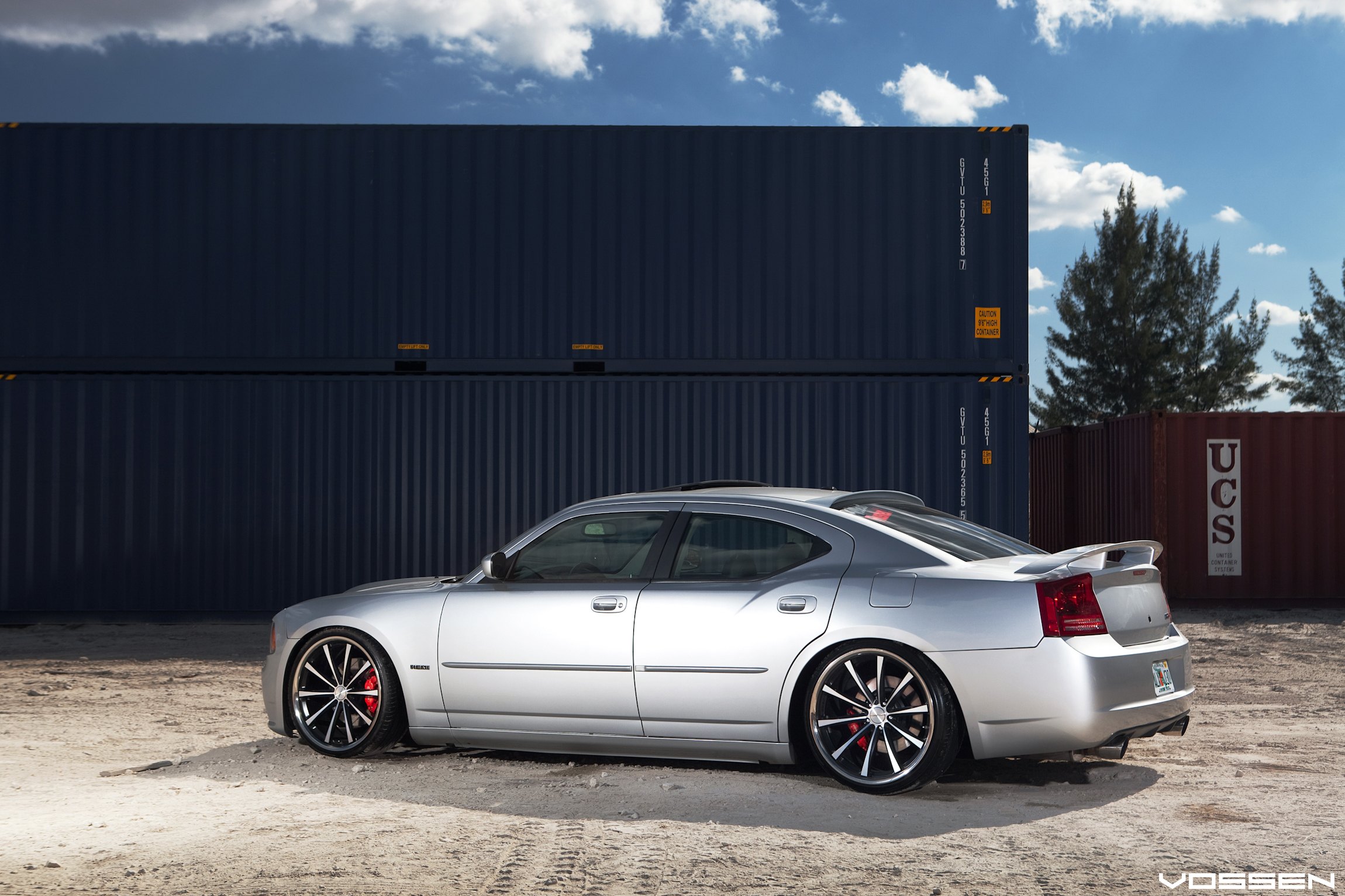 Large Wing Spoiler on Silver Dodge Charger - Photo by Vossen