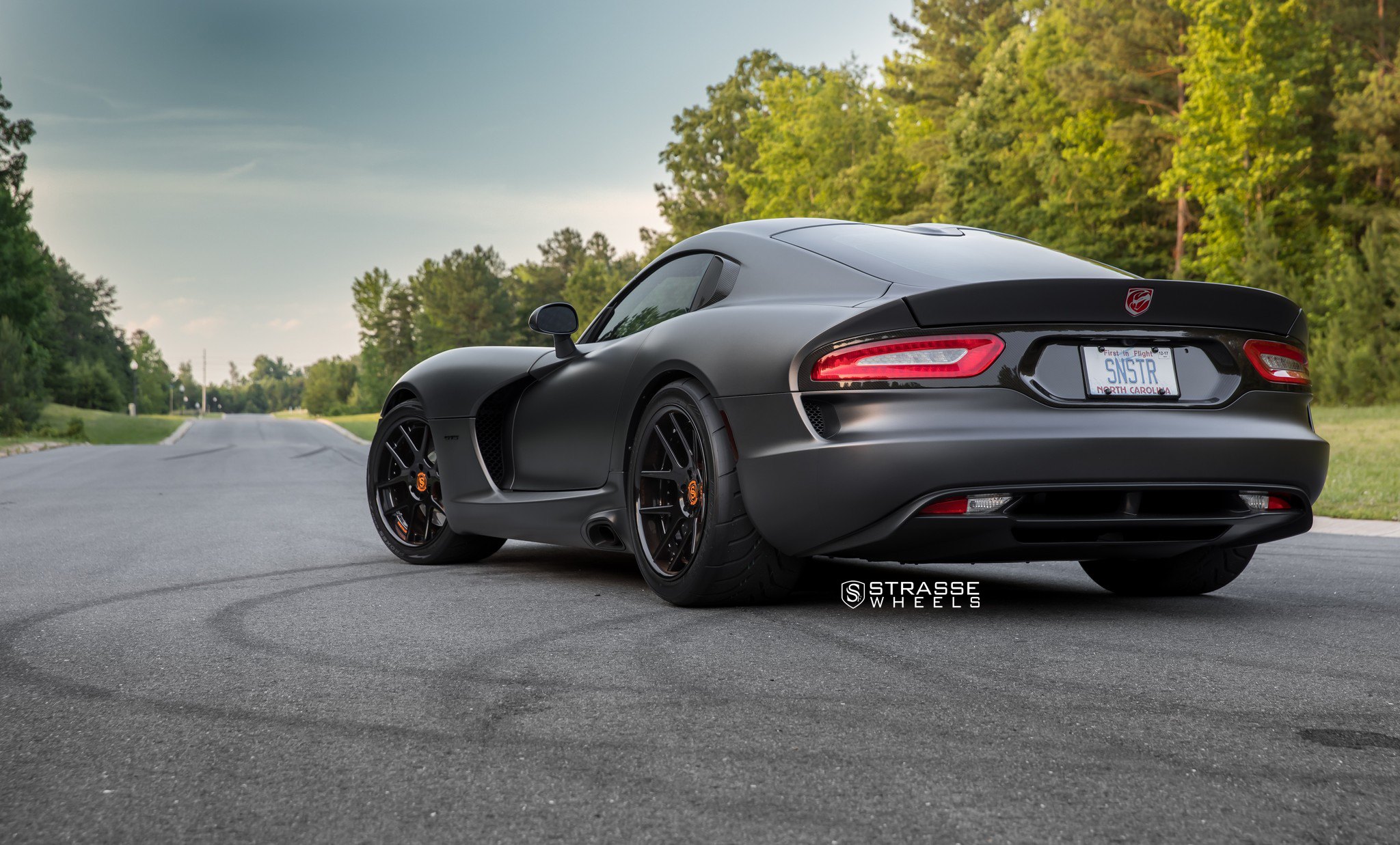 Gray Dodge Viper with Red LED Taillights - Photo by Strasse Forged