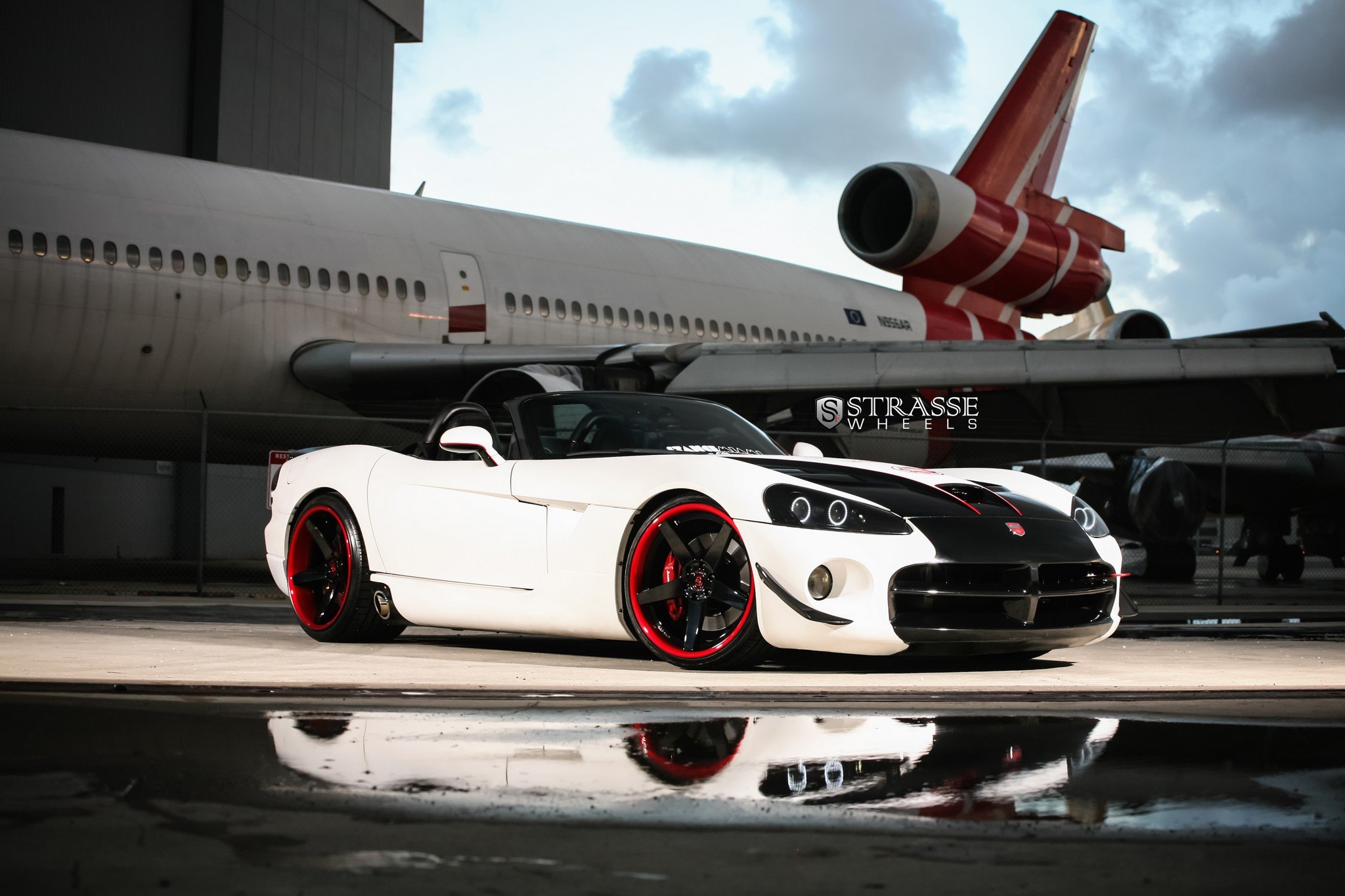 White Dodge Viper with Custom Canards - Photo by Strasse Forged