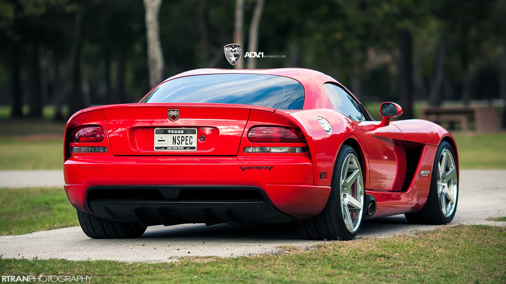 Red Dodge Viper with Aftermarket Rear Bumper - Photo by ADV.1