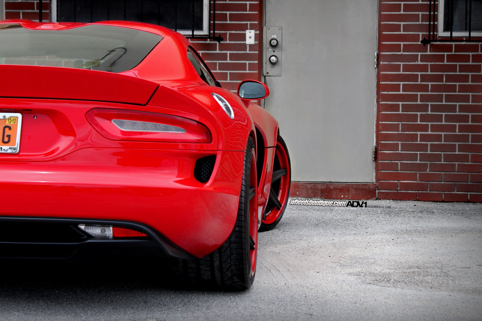 Aftermarket Taillights on Red Dodge Viper - Photo by ADV.1
