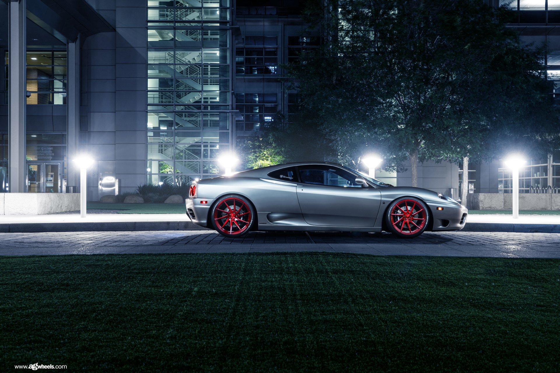 Gray Ferrari 360 with Red Avant Garde Rims - Photo by Avant Garde Wheels