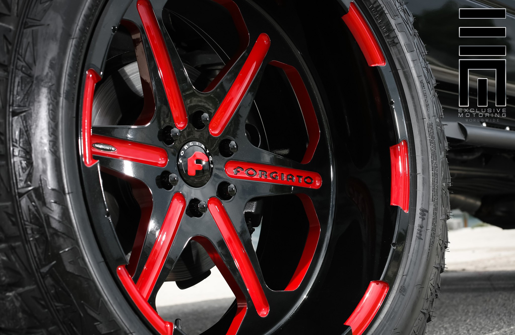 Forgiato Black and Red Off-road Rims - Photo by Exclusive Motoring