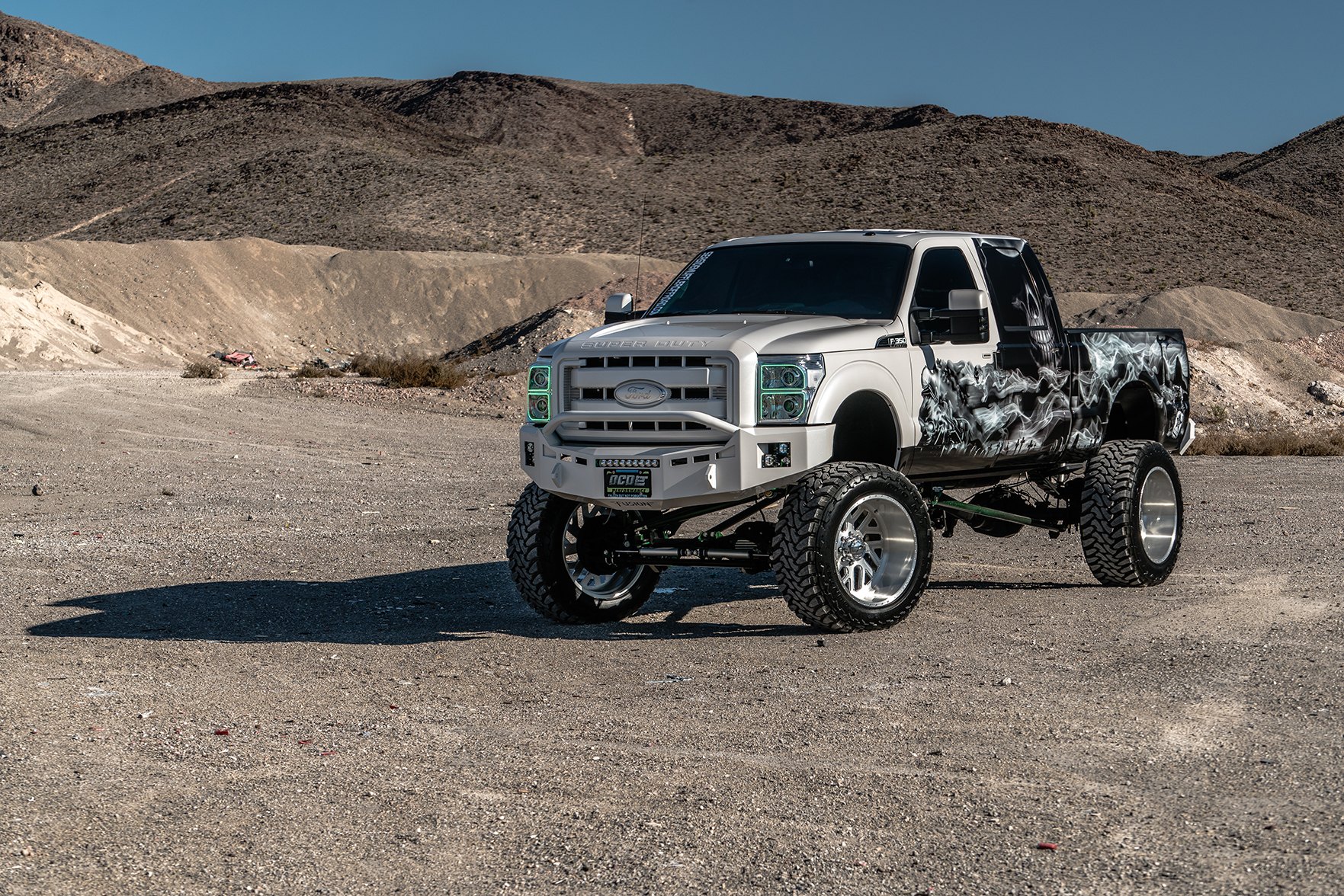 Seaside Off-road Ford F350 - Photo by American Force