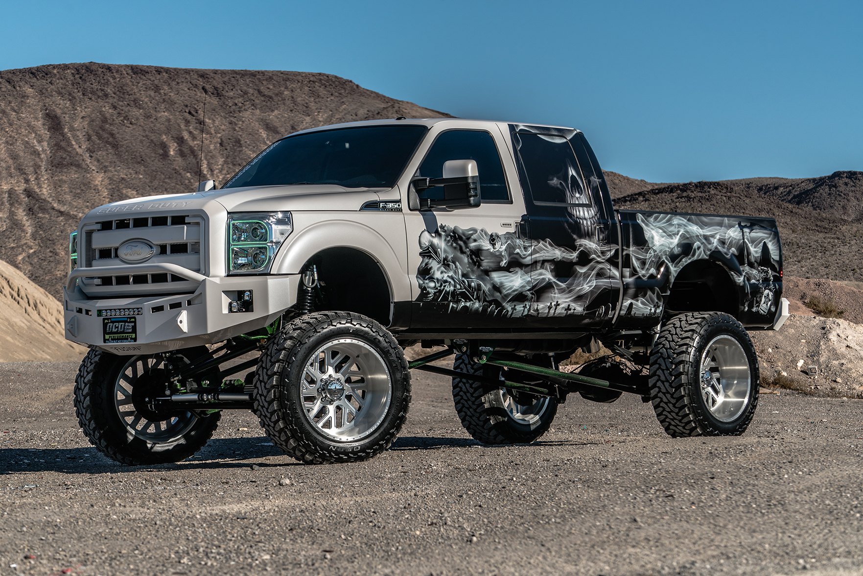 F350 With SMD Halo Headlights - Photo by American Force