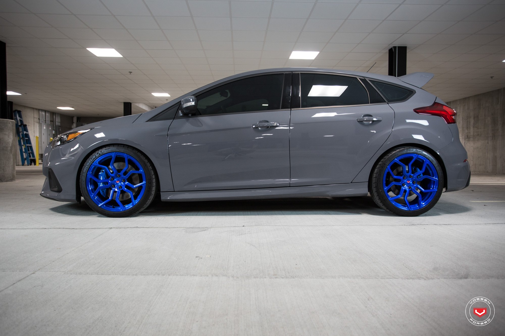 Custom Gray Ford Focus RS Side Skirts - Photo by Vossen