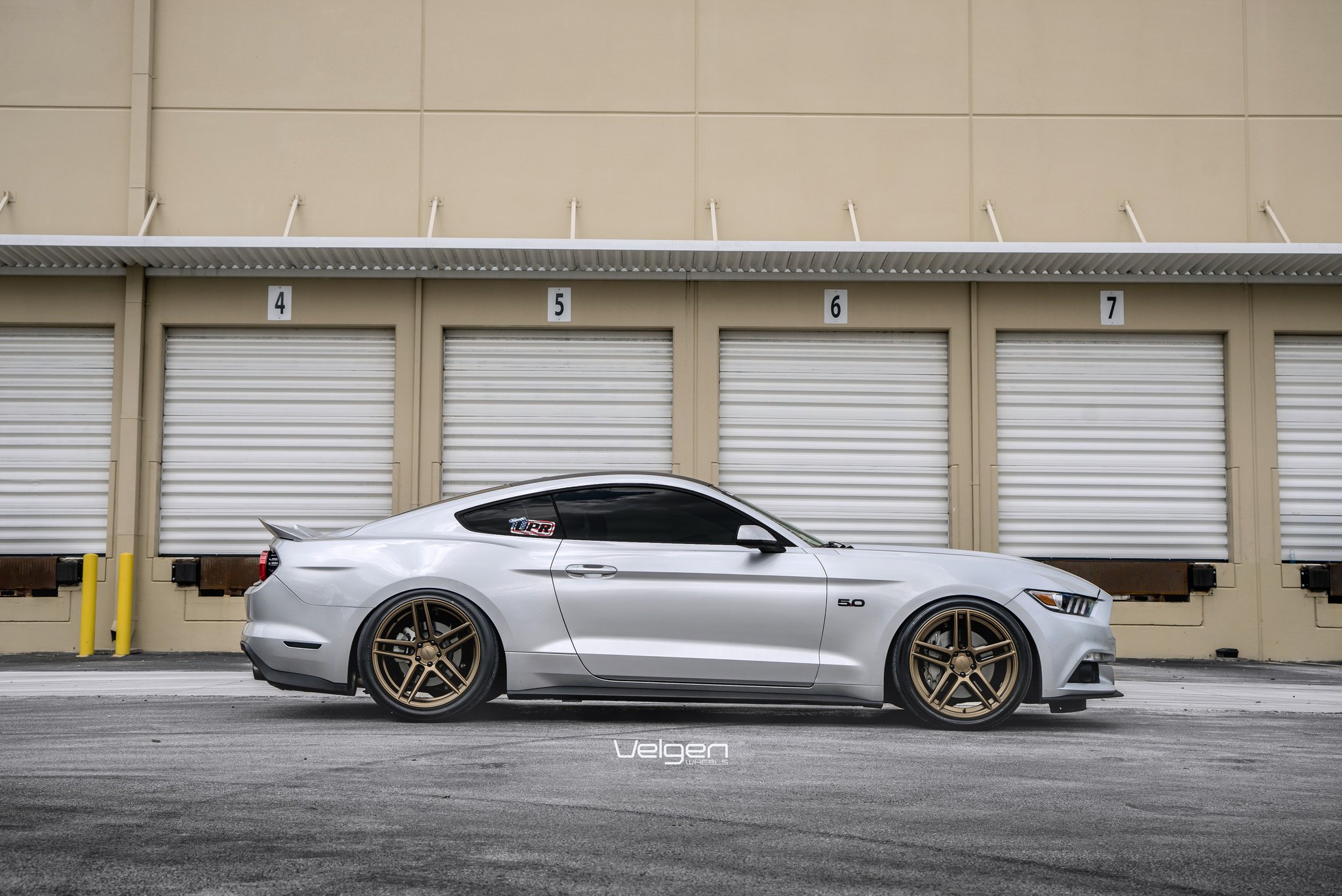 Aftermarket Side Skirts on Gray Ford Mustang 5.0 - Photo by Velgen