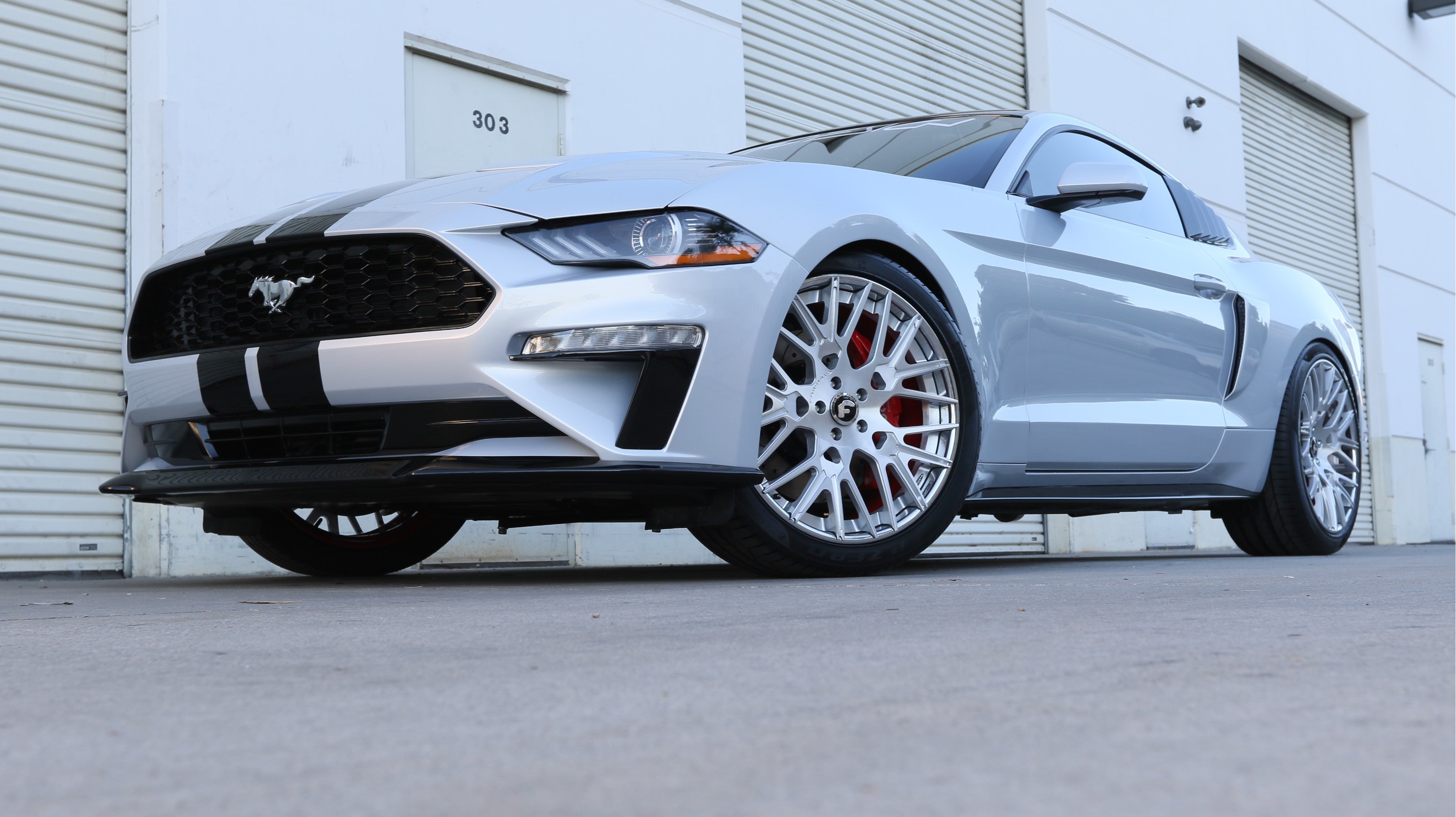 Custom Projector Headlights on Gray Ford Mustang - Photo by Air Design USA