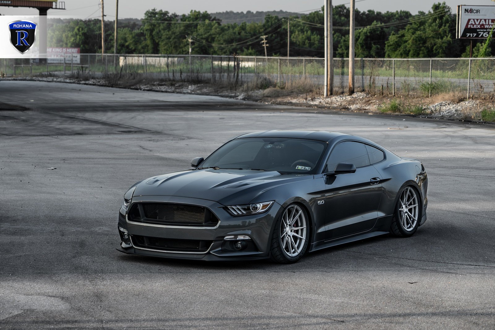 Aftermarket Headlights on Gray Ford Mustang 5.0 - Photo by Rohana Wheels