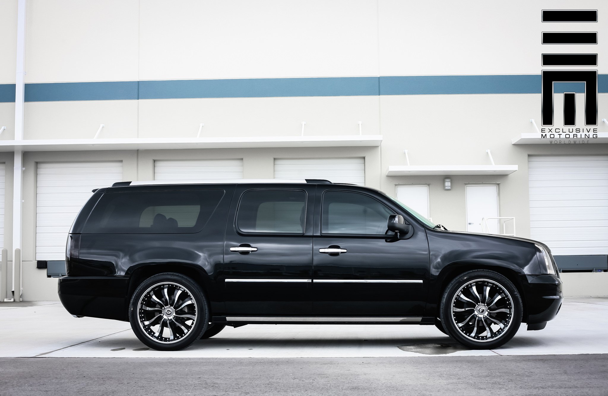 GMC Yukon XL With Tinted Windows - Photo by Exclusive Motoring