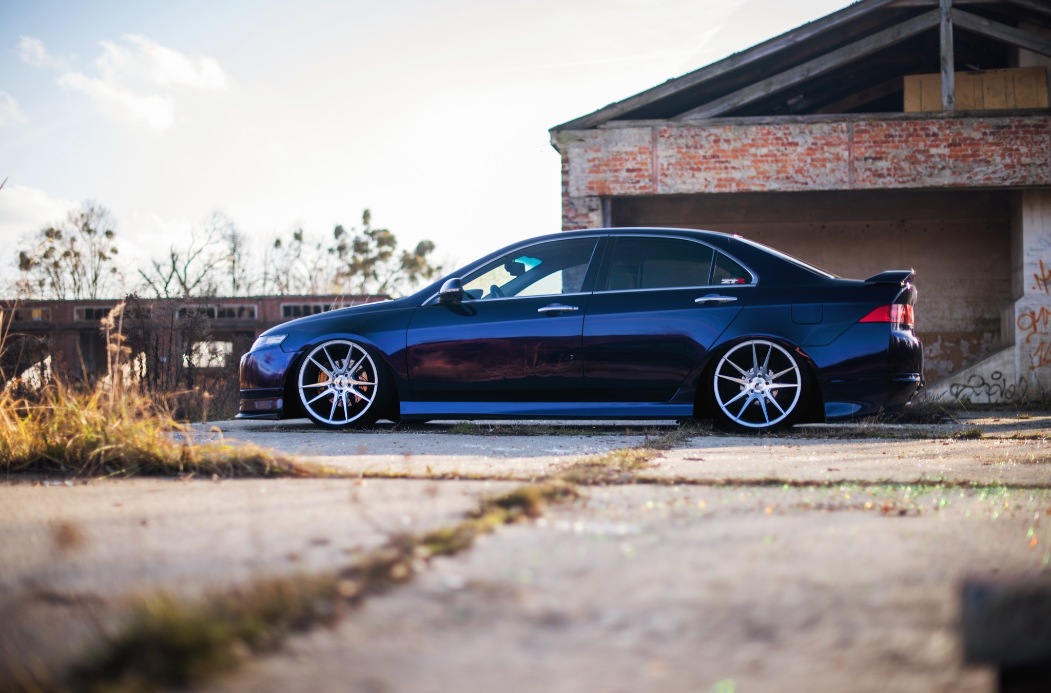 Blue Honda Accord with Aftermarket Side Skirts - Photo by JR Wheels