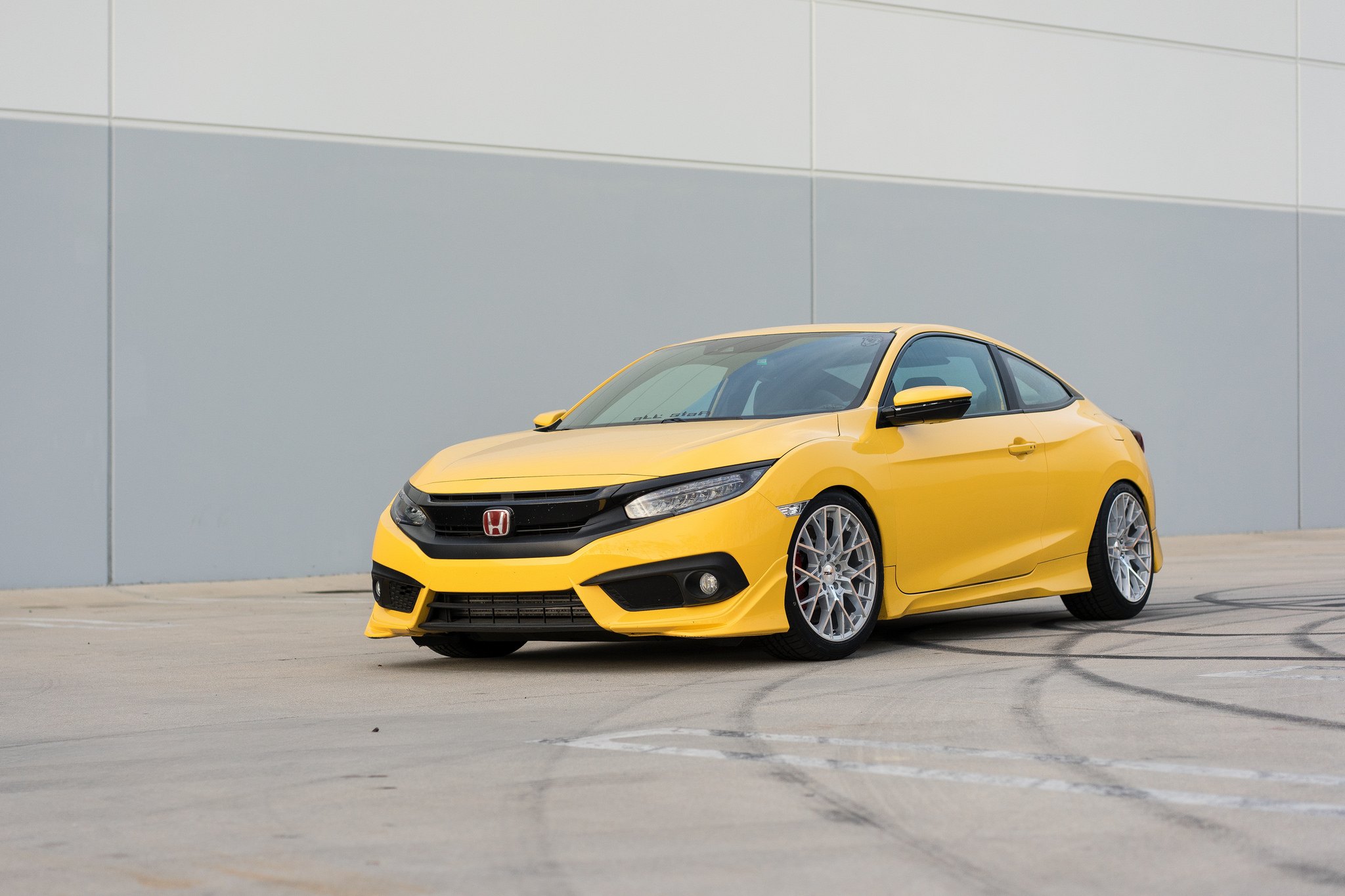 Custom 2017 Honda Civic | Images, Mods, Photos, Upgrades — CARiD.com ...